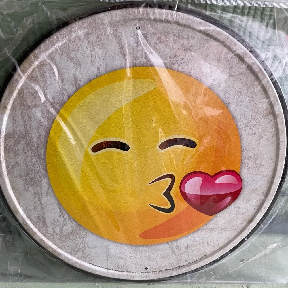 NEW Kiss Emoji Metal Sign